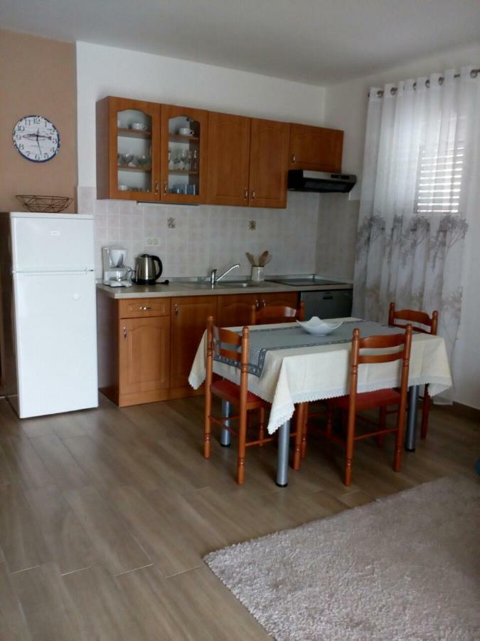 Apartman Mima Lejlighed Porat  Eksteriør billede